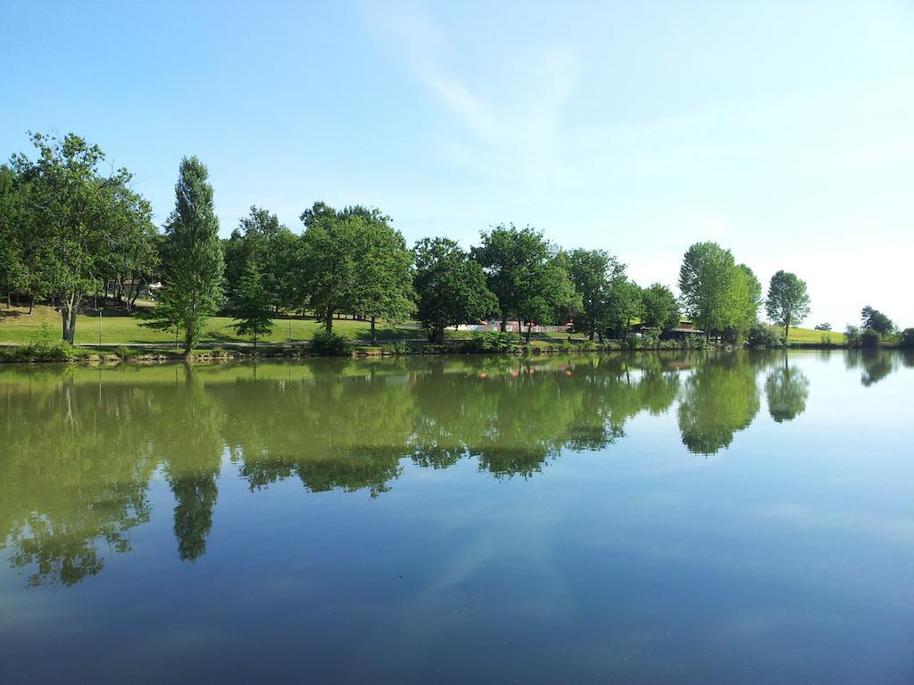 Lac De 캔컨 외부 사진
